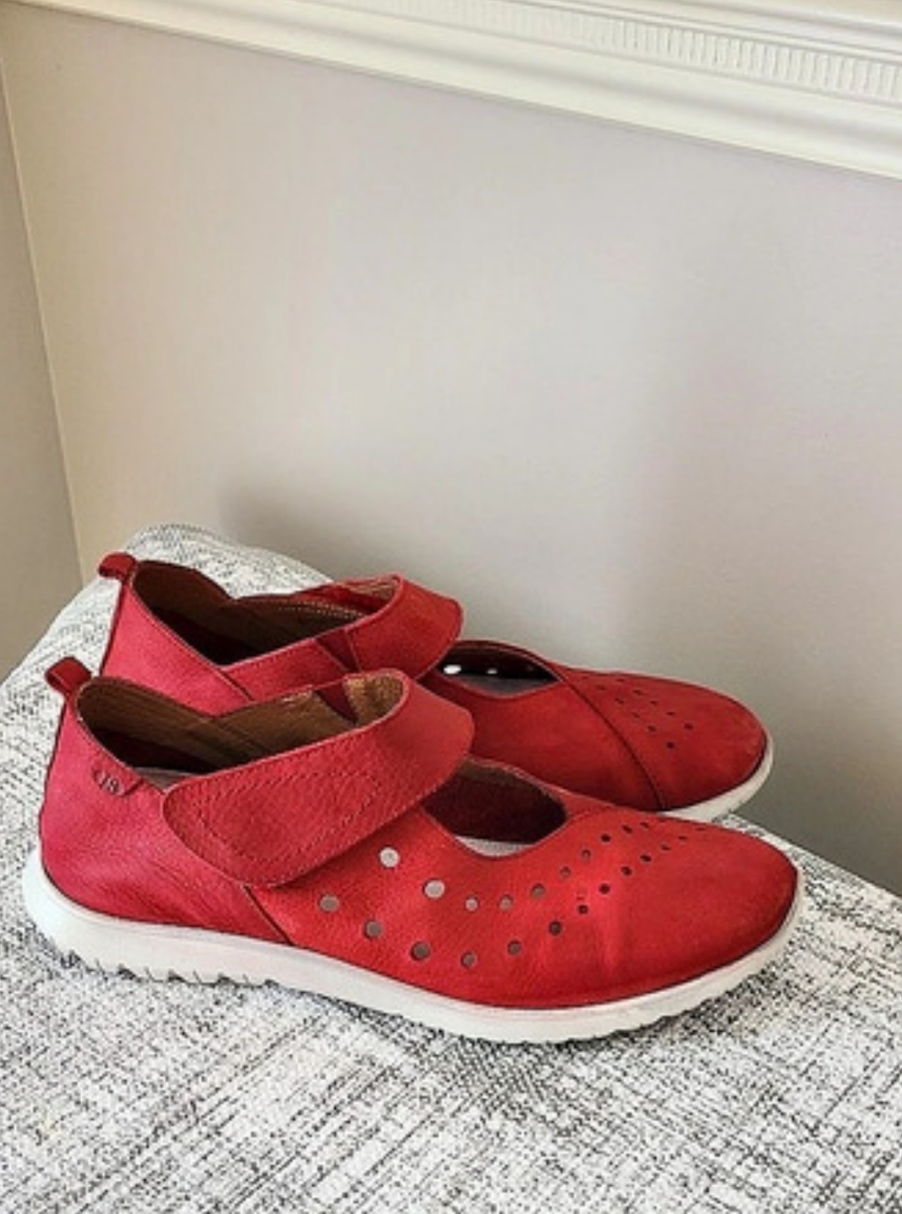 Josef Seibel red Mary Jane 👞